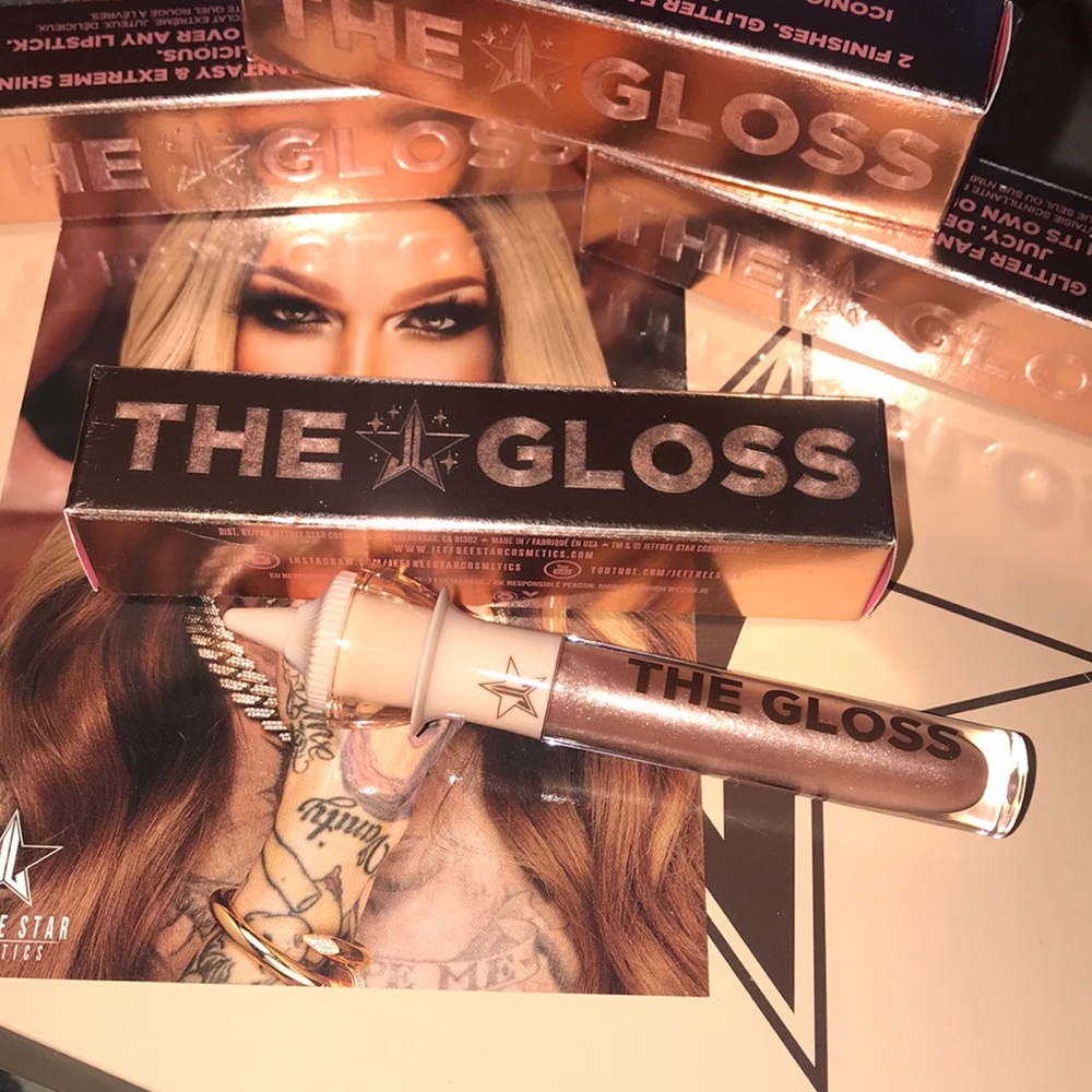🚨BLACK FRIDAY SALE🚨PRICE FIRM🚨🆕✨“Mouthful” THE GLOSS - Picture 3 of 4